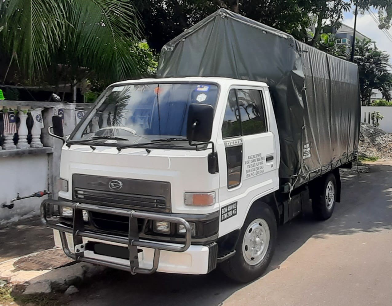 Lorry Rental With or Without Manpower